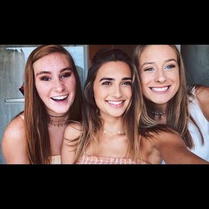 Meet your Posher, Caroline